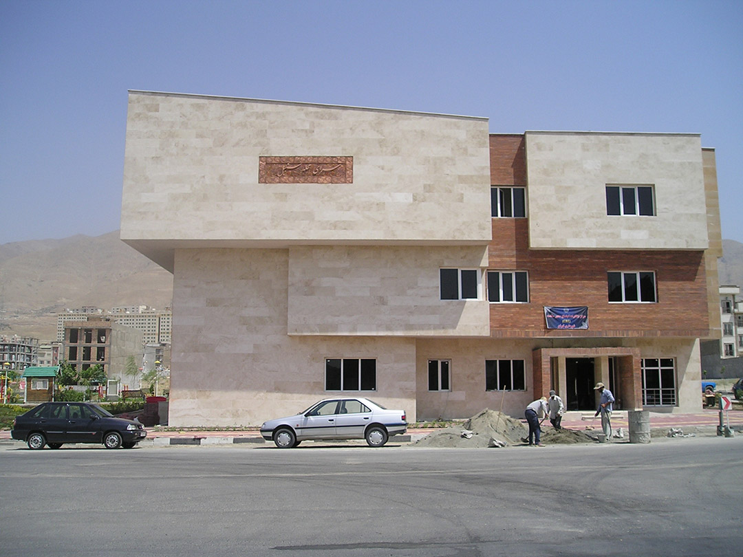 سرای محله و کتاب خانه ی سنبل gallery